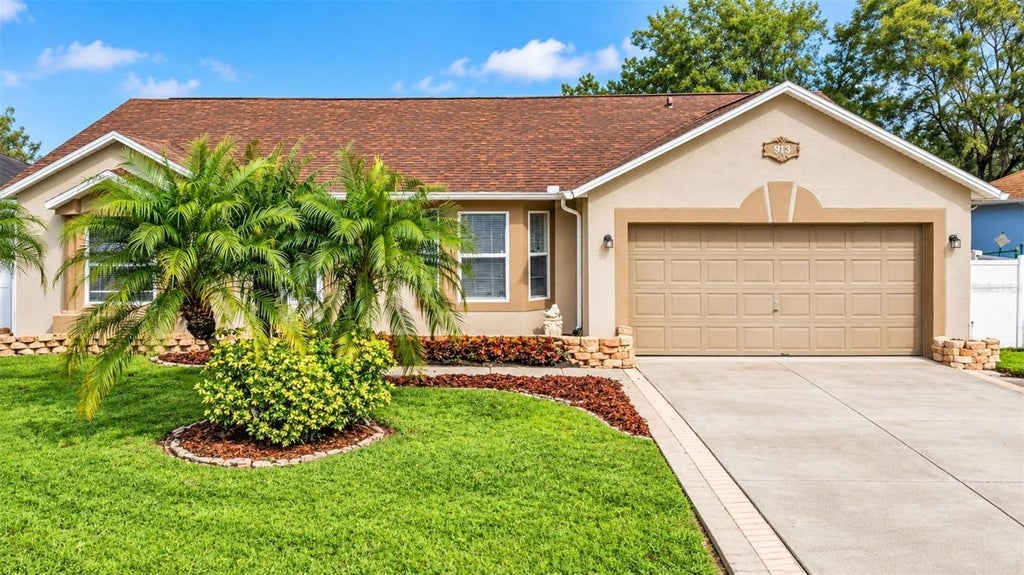 Photo of 913 Nancy Court, Kissimmee, FL 34759 (MLS # S5158805)