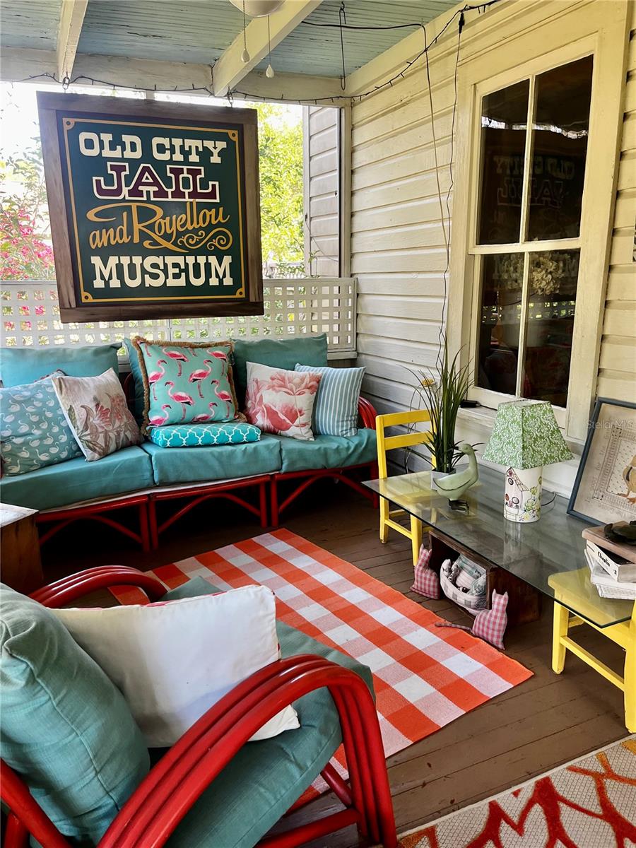 908 N CLAYTON STREET