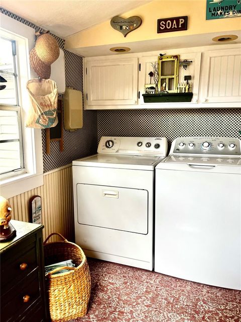 Tiny photo for 908 N Clayton Street, Mount Dora, FL 32757 (MLS # G5106143)