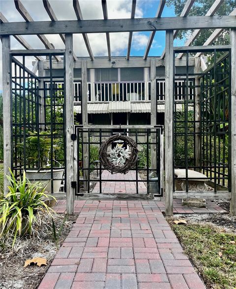 Photo of 908 N Clayton Street, Mount Dora, FL 32757 (MLS # G5106143)