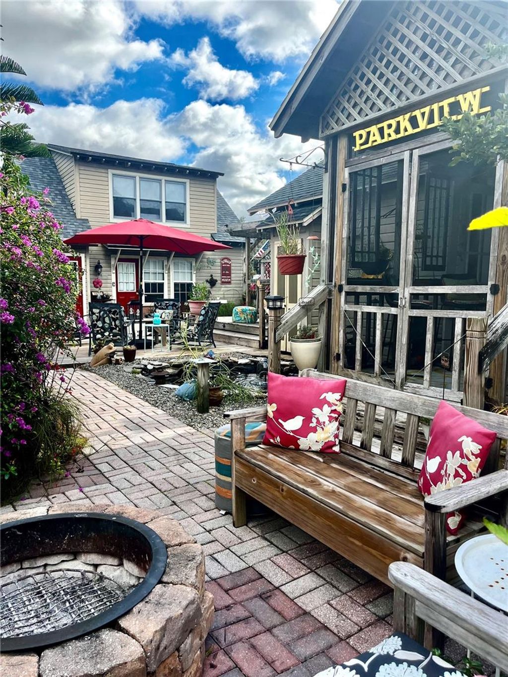 Photo of 908 N Clayton Street, Mount Dora, FL 32757 (MLS # G5106143)