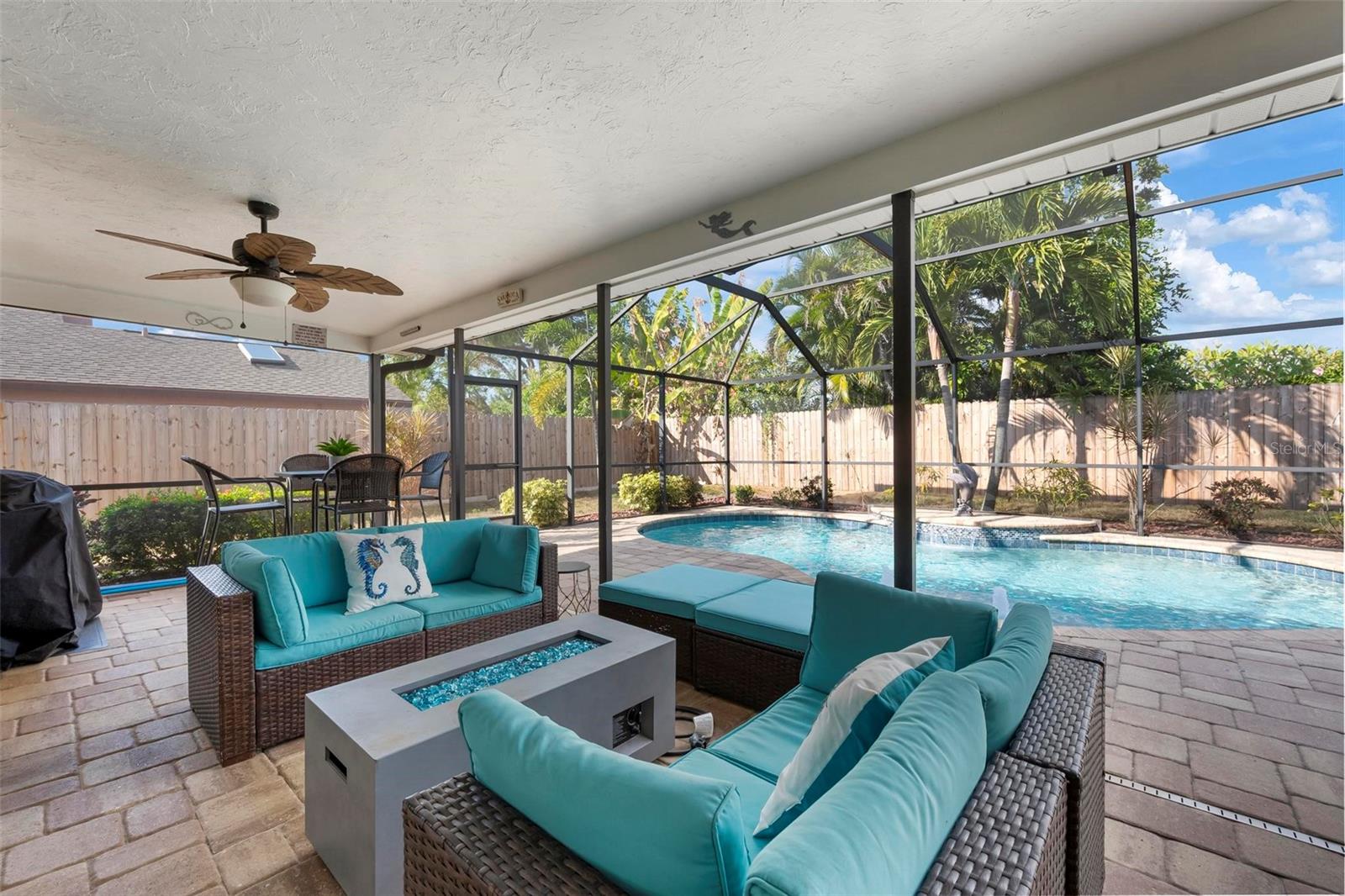 6552 WATERFORD CIRCLE