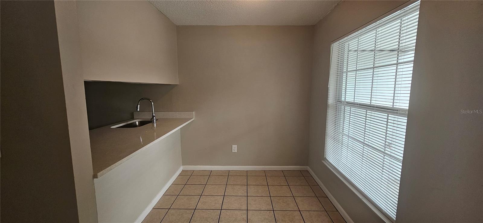 ELLICHS - Residential Lease