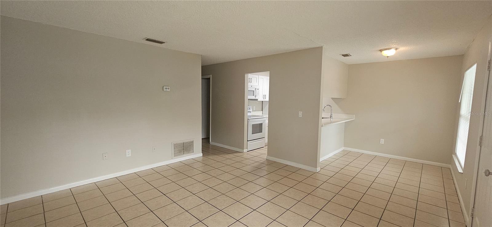 ELLICHS - Residential Lease