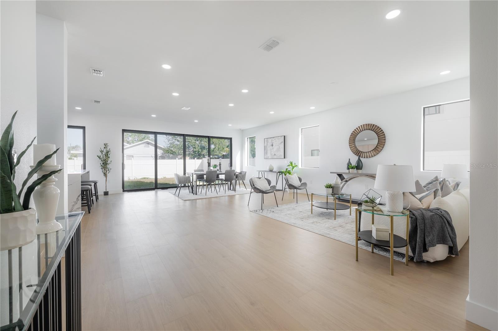 AVALON - Residential Lease