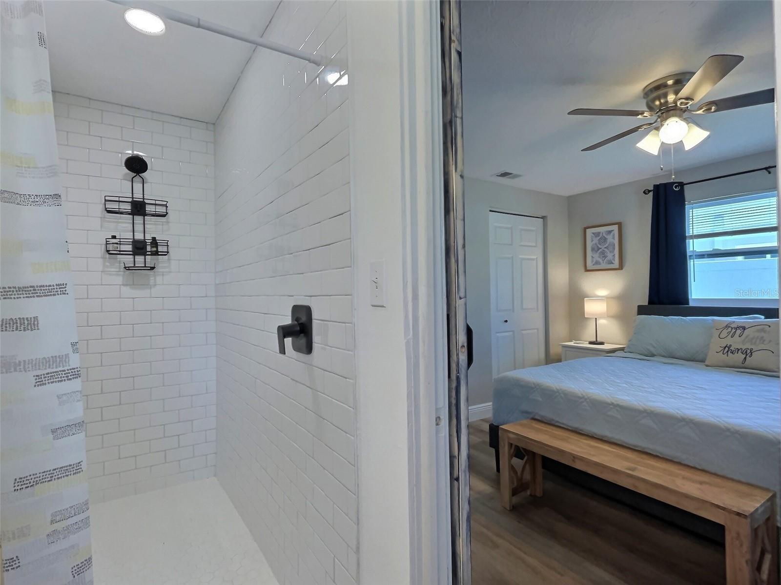 SOUTH GATE RIDGE 04 - Residential Lease
