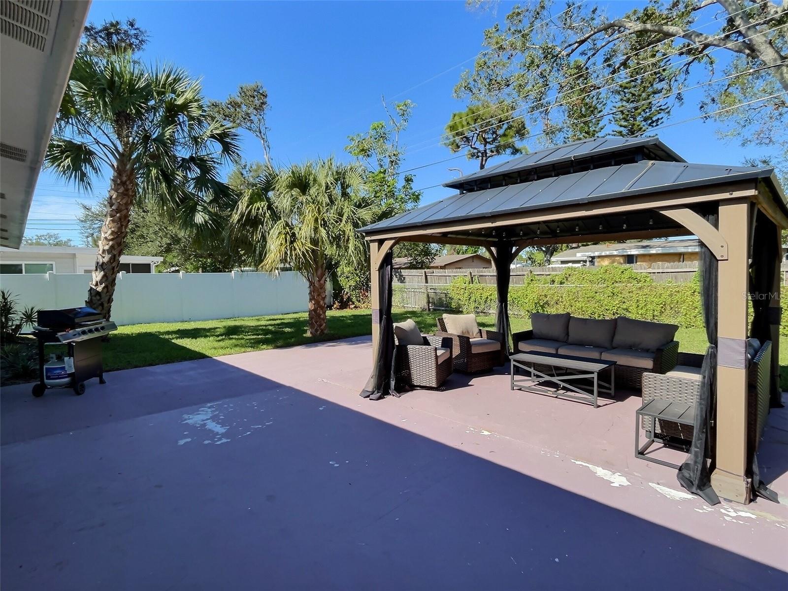SOUTH GATE RIDGE 04 - Residential Lease