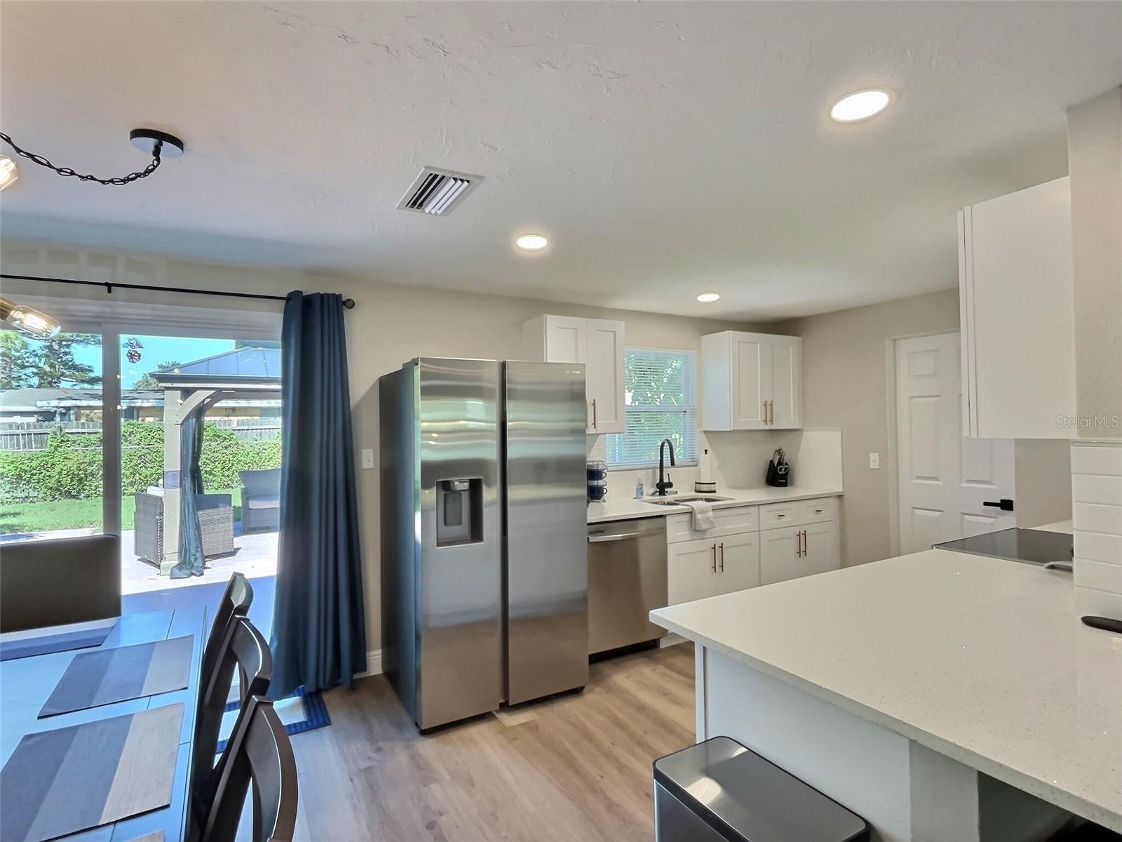 SOUTH GATE RIDGE 04 - Residential Lease