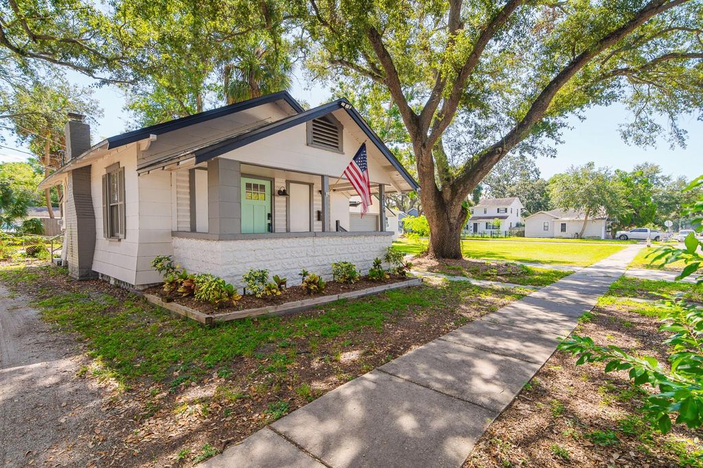 Photo of 216 29th Street S, St Petersburg, FL 33712 (MLS # TB8428234)