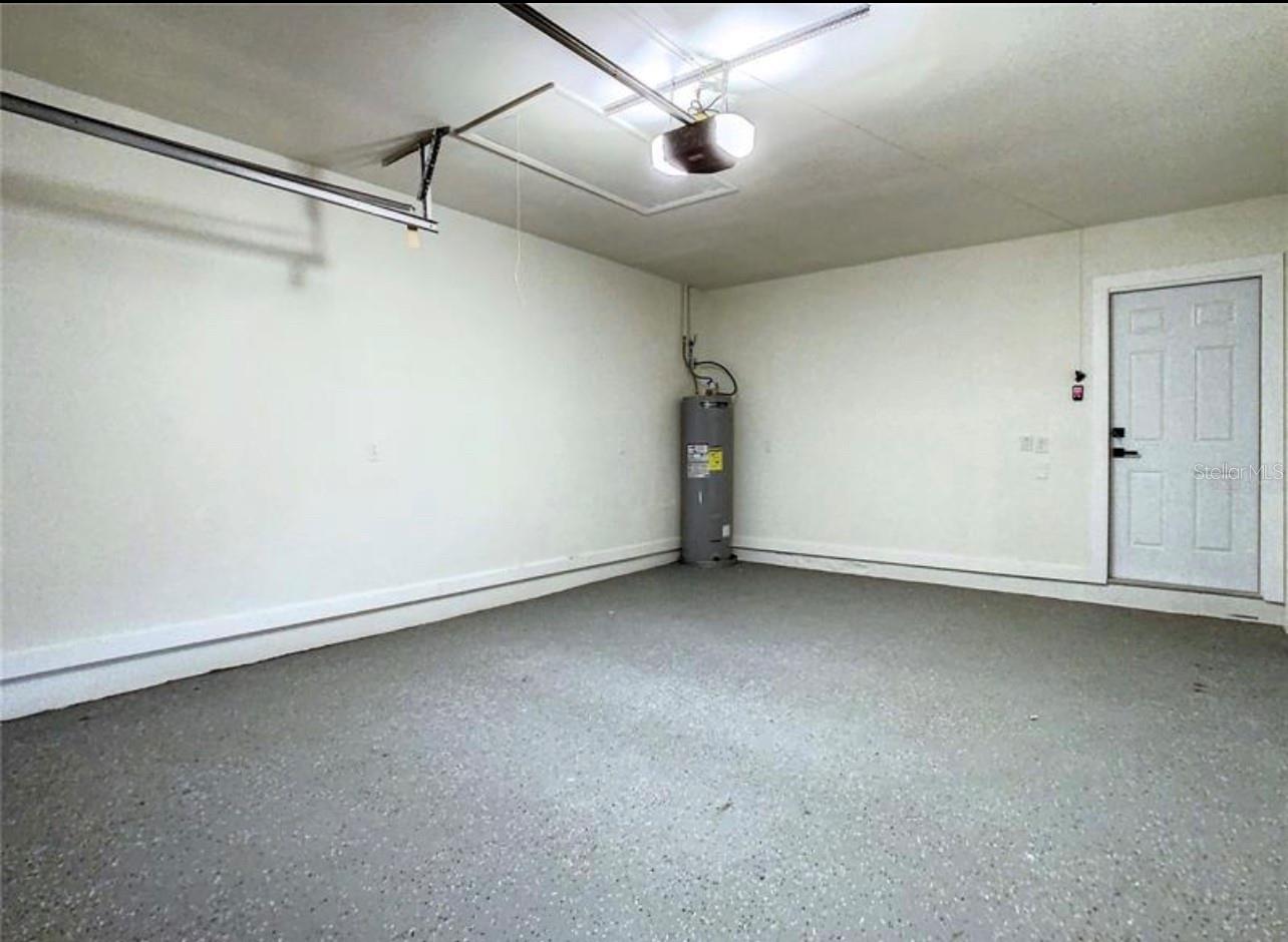 OAK MONT UNIT 05 - Residential