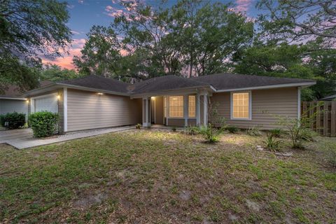 Photo of 4308 NW 35th Terrace, Gainesville, FL 32605 (MLS # OM702694) Photo of 4308 NW 35th Terrace, Gainesville, FL 32605 (MLS # OM702694)