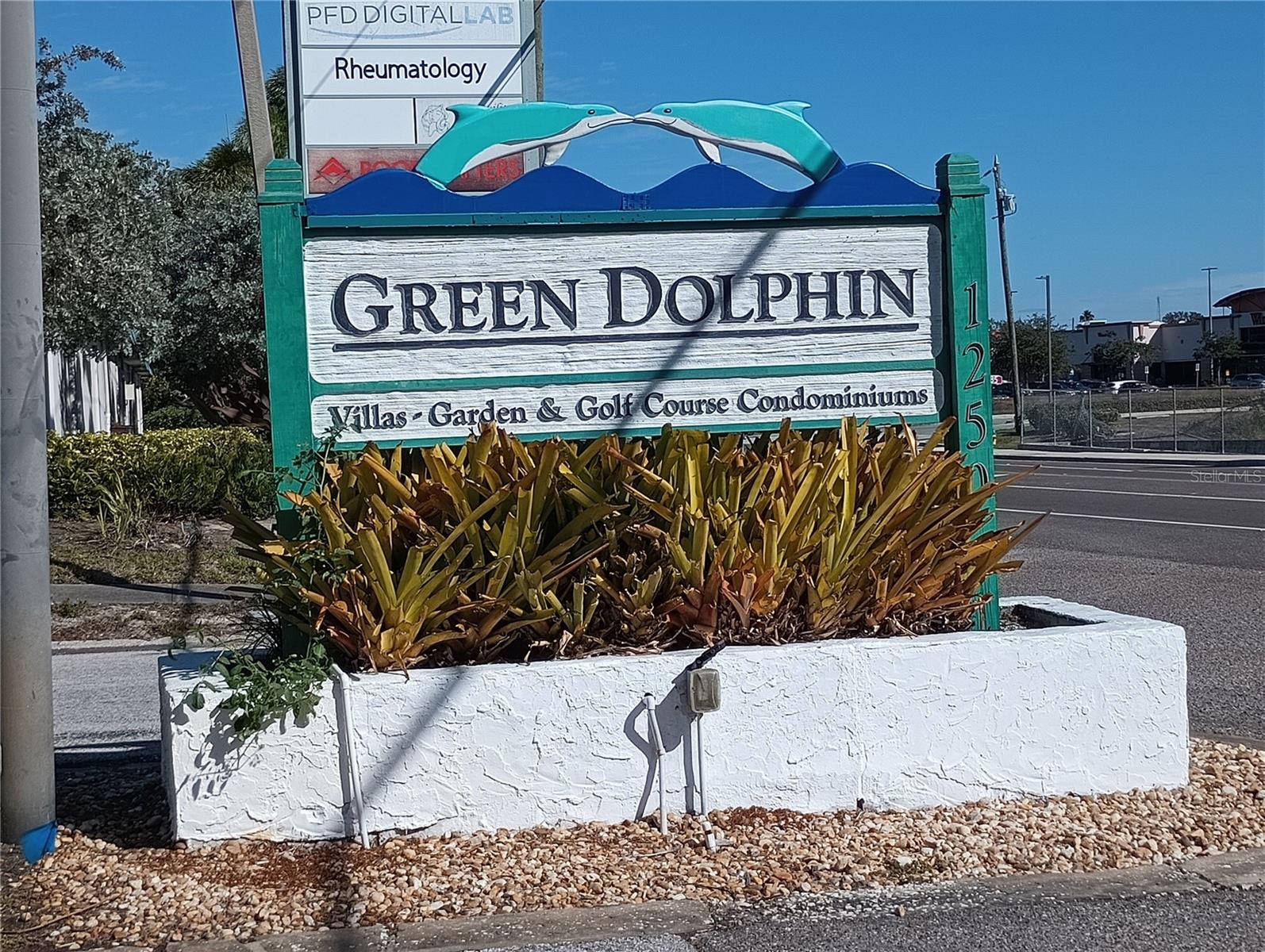 GREEN DOLPHIN PARK CONDO - Residential
