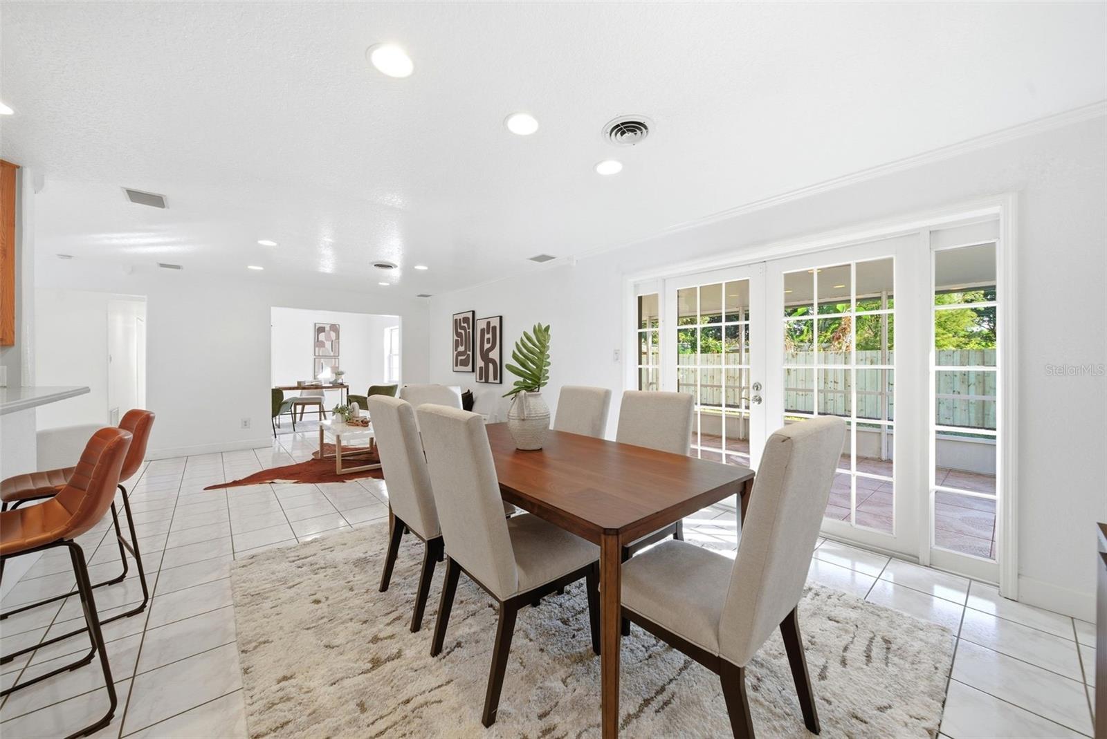 BEL AIR MANOR - Residential