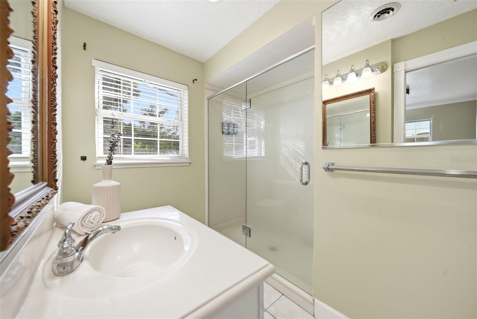 BEL AIR MANOR - Residential