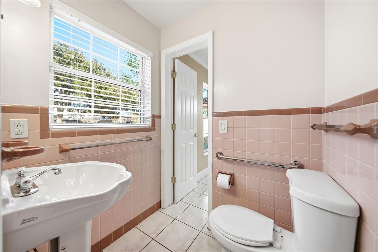 BEL AIR MANOR - Residential