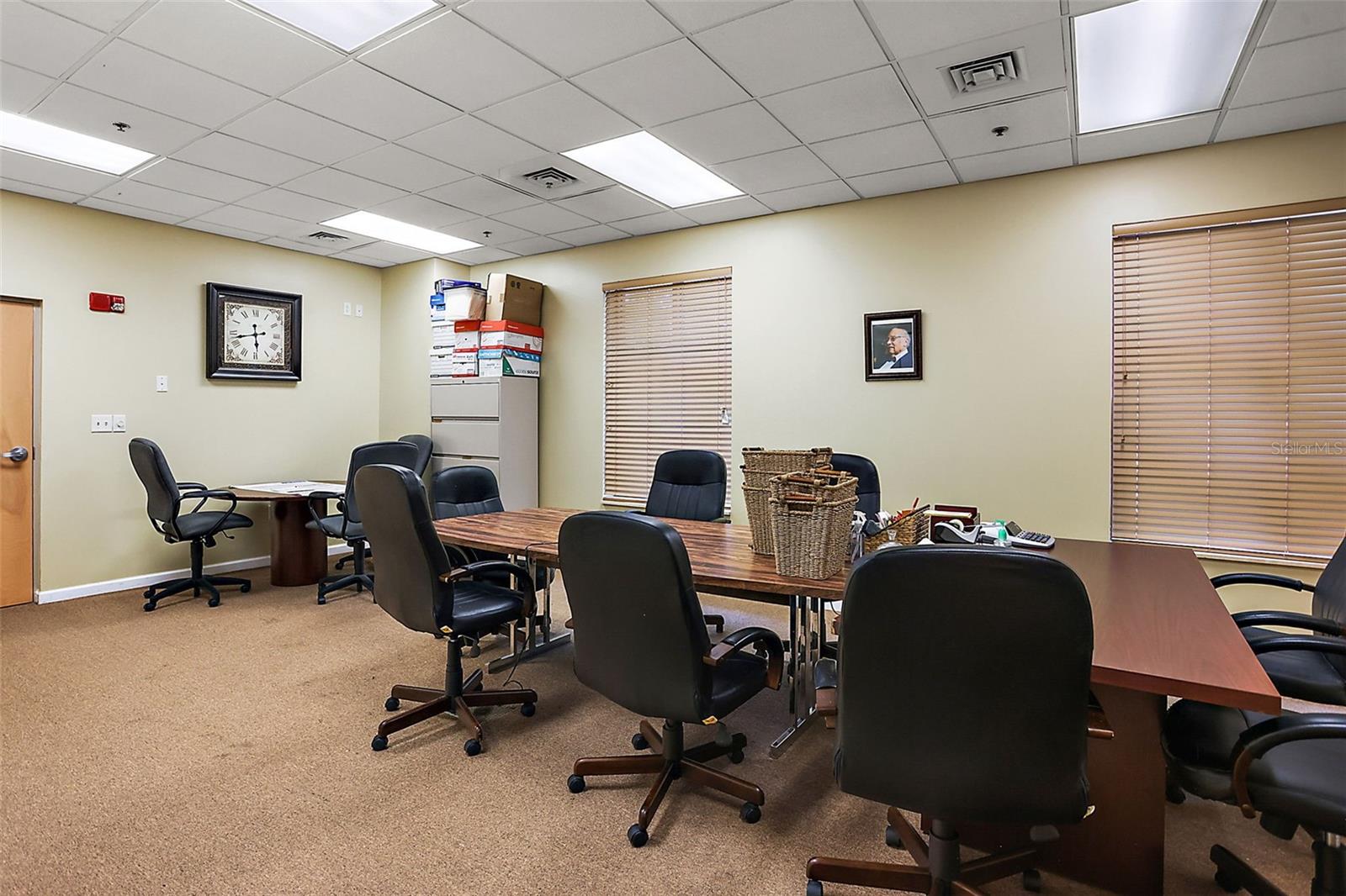 1 S COTTAGE HILL ROAD