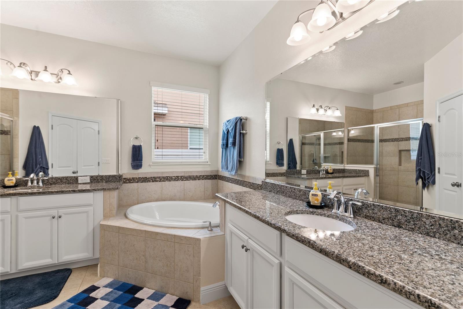 SUMMERLAKE - Residential