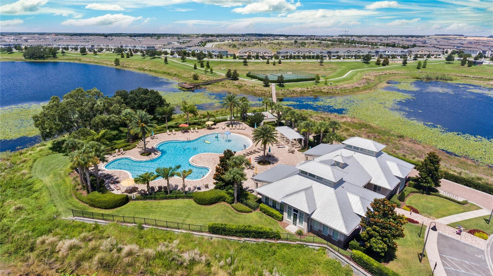 SUMMERLAKE - Residential