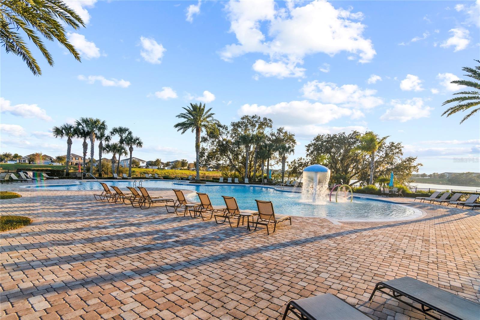 SUMMERLAKE - Residential