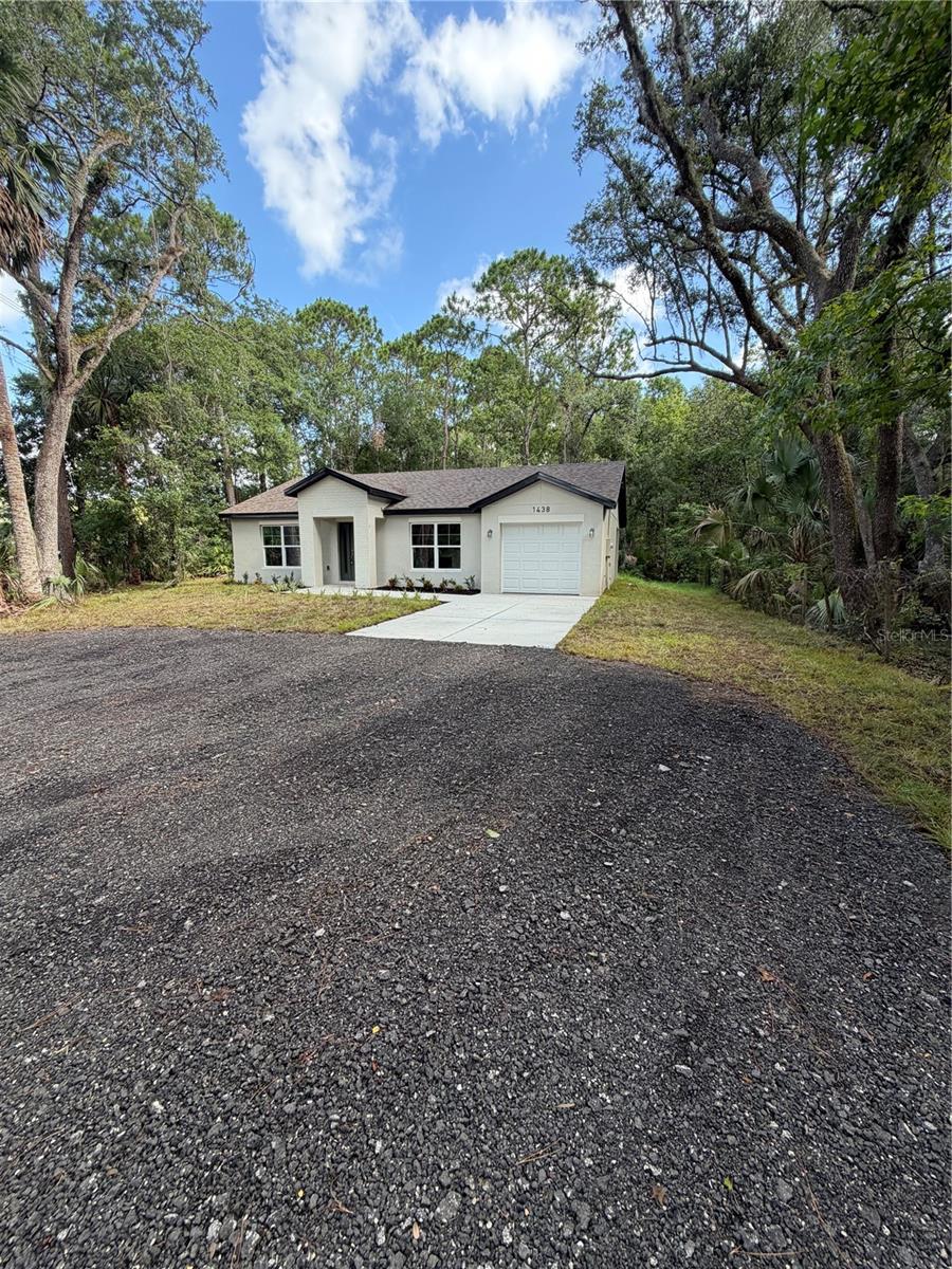 1438 LAKE HARNEY
