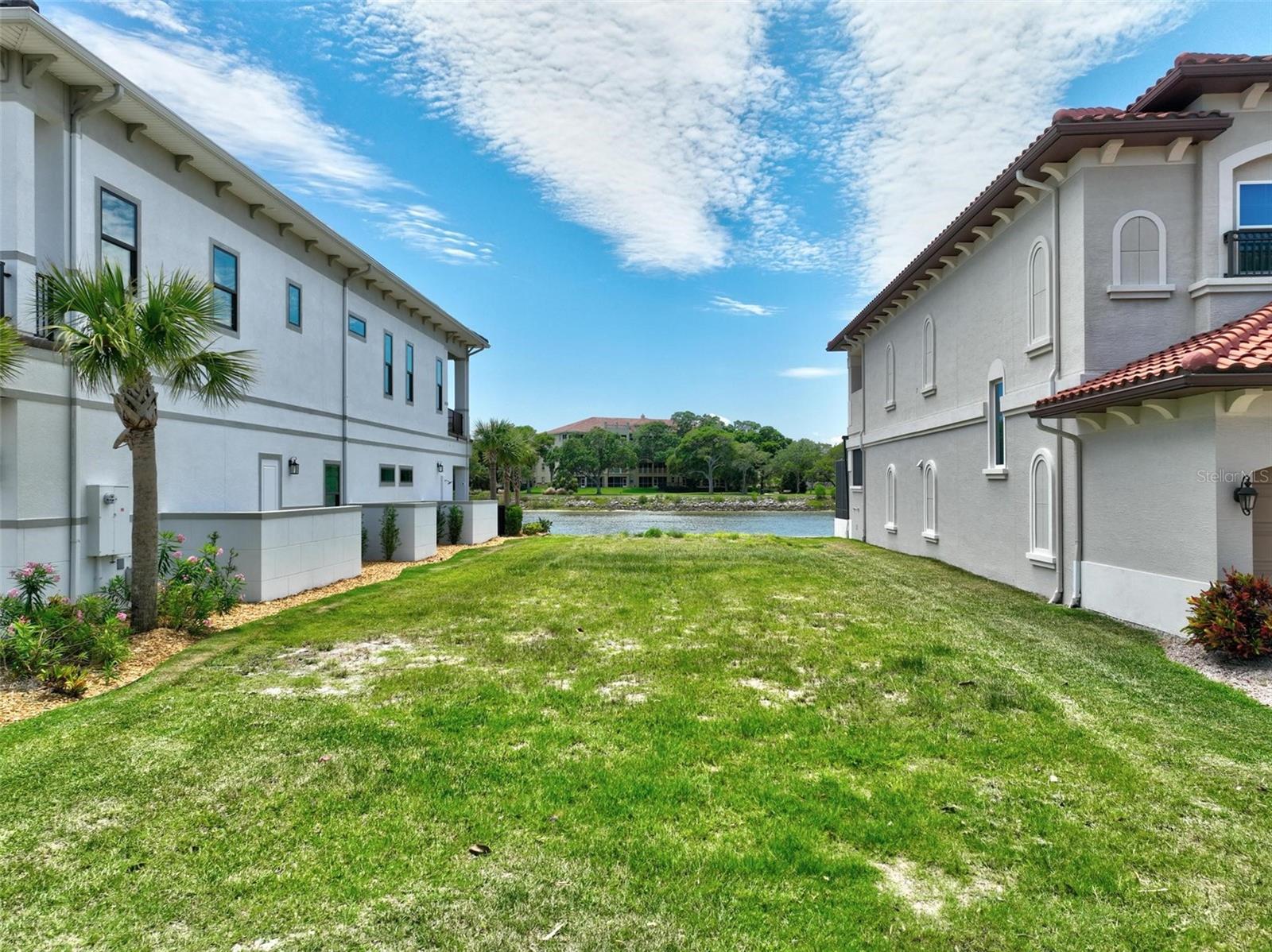 288 YACHT HARBOR DRIVE