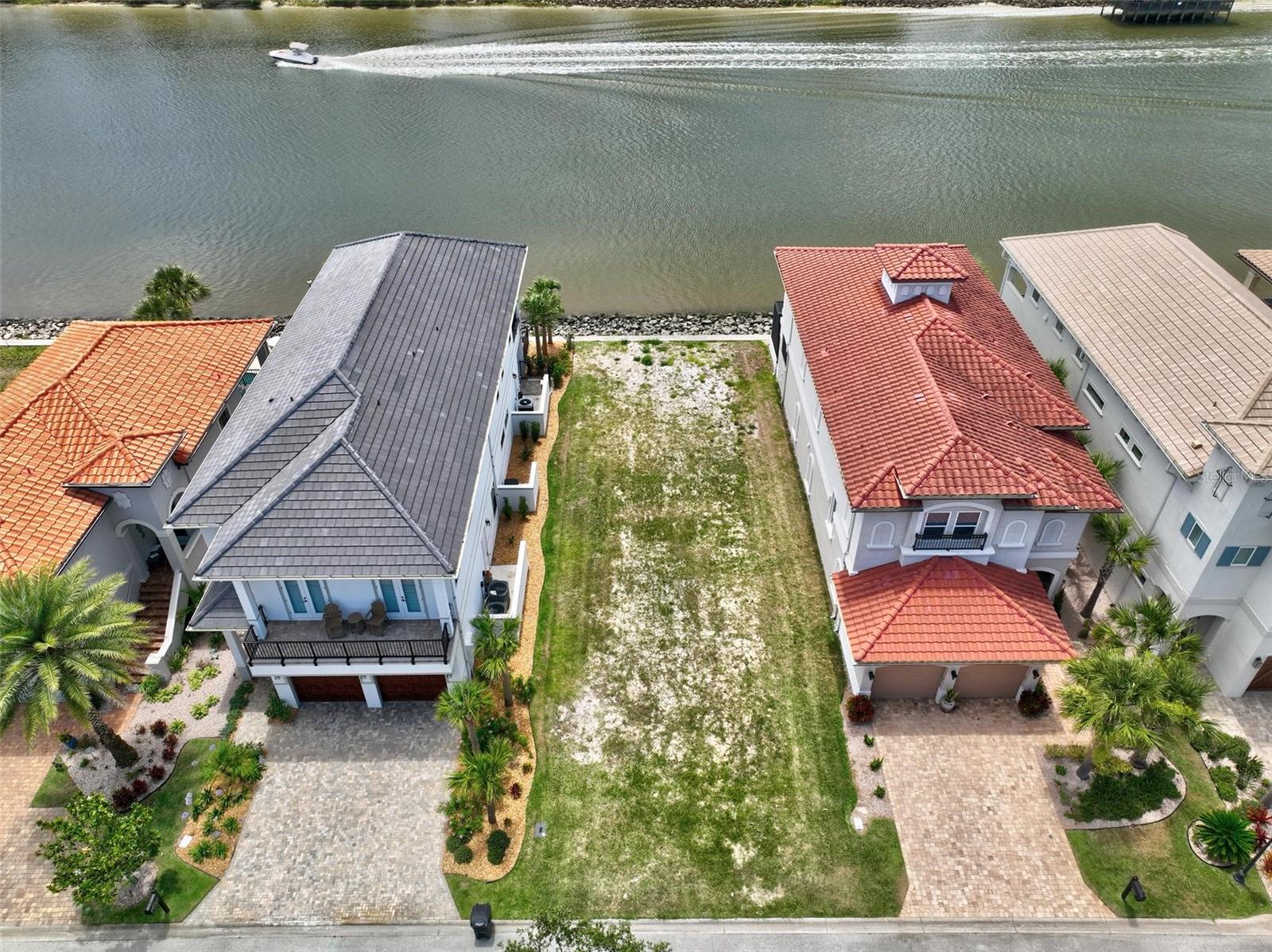 288 YACHT HARBOR DRIVE