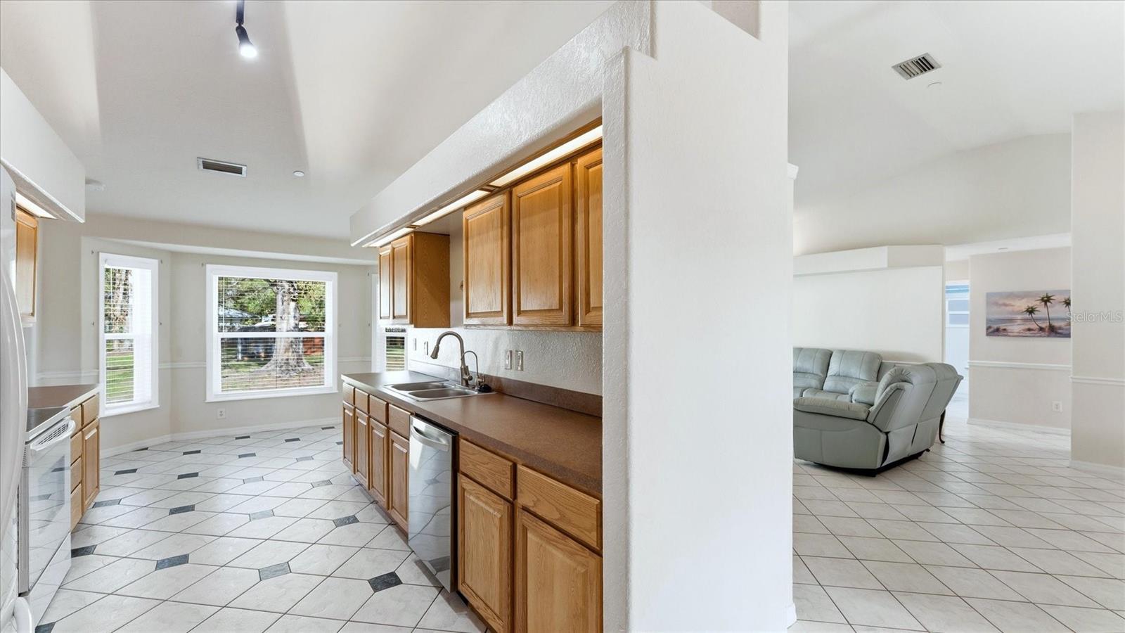 RIVER SPGS - Residential