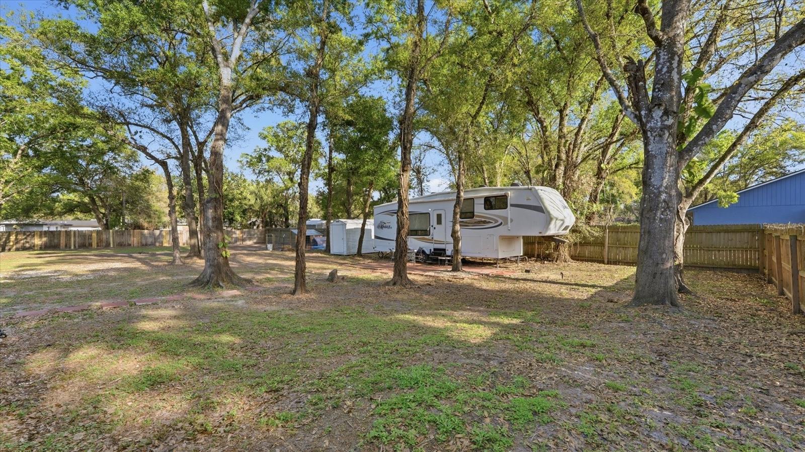 RIVER SPGS - Residential