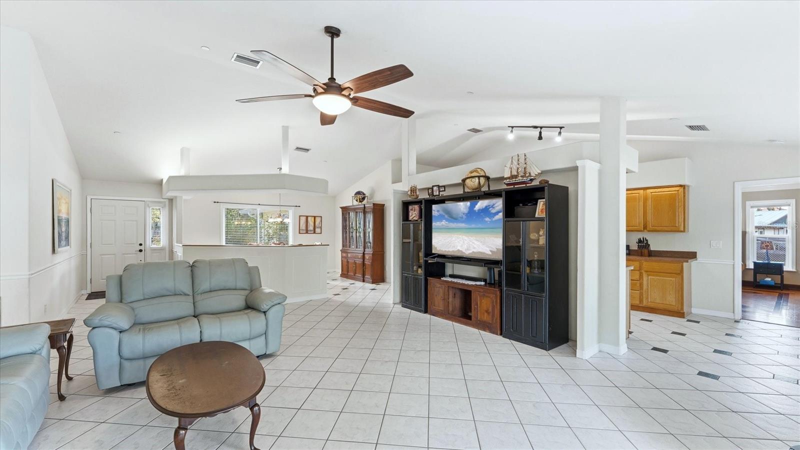 RIVER SPGS - Residential