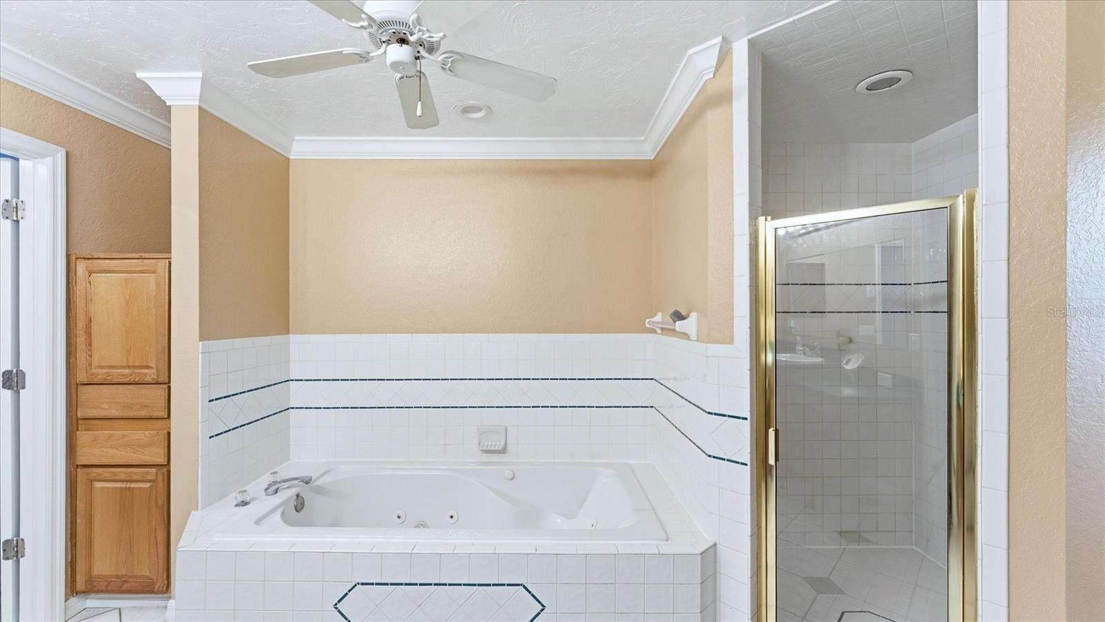 RIVER SPGS - Residential