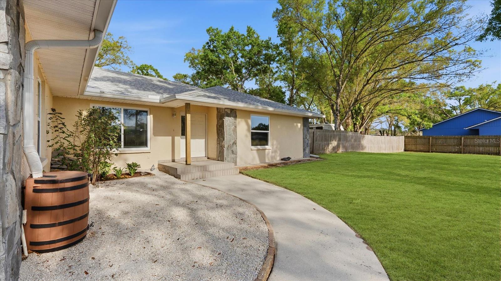 RIVER SPGS - Residential