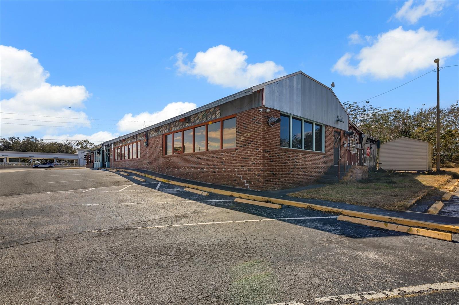 TWIN LAKE PARK SUB - Commercial Sale
