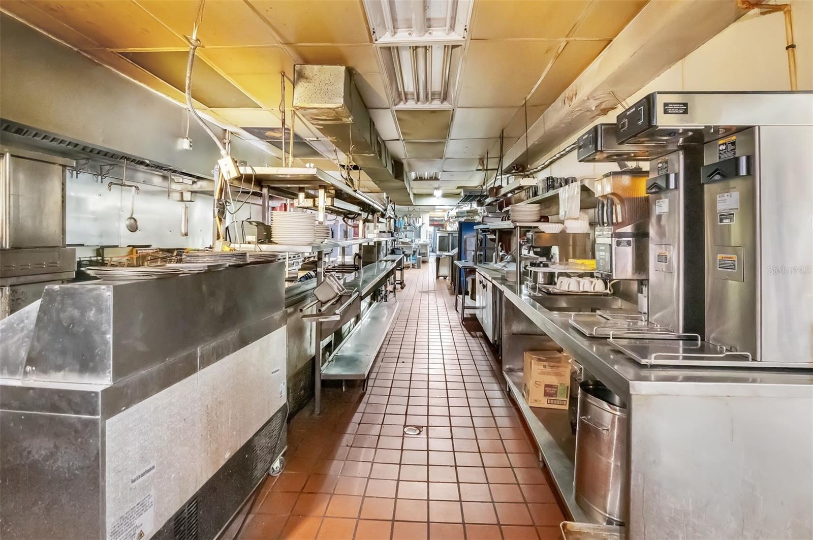 TWIN LAKE PARK SUB - Commercial Sale