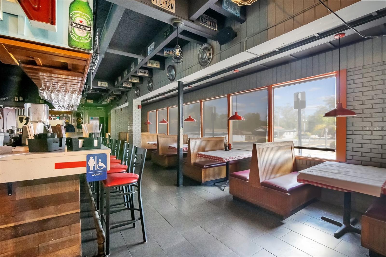 TWIN LAKE PARK SUB - Commercial Sale