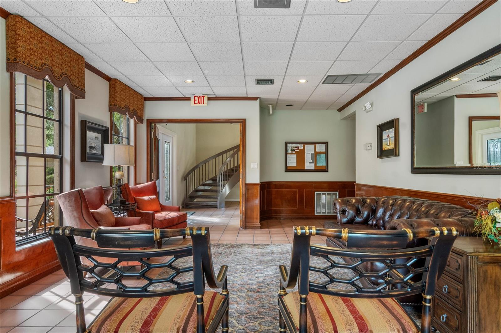 KENSINGTON PARK CONDO - Residential