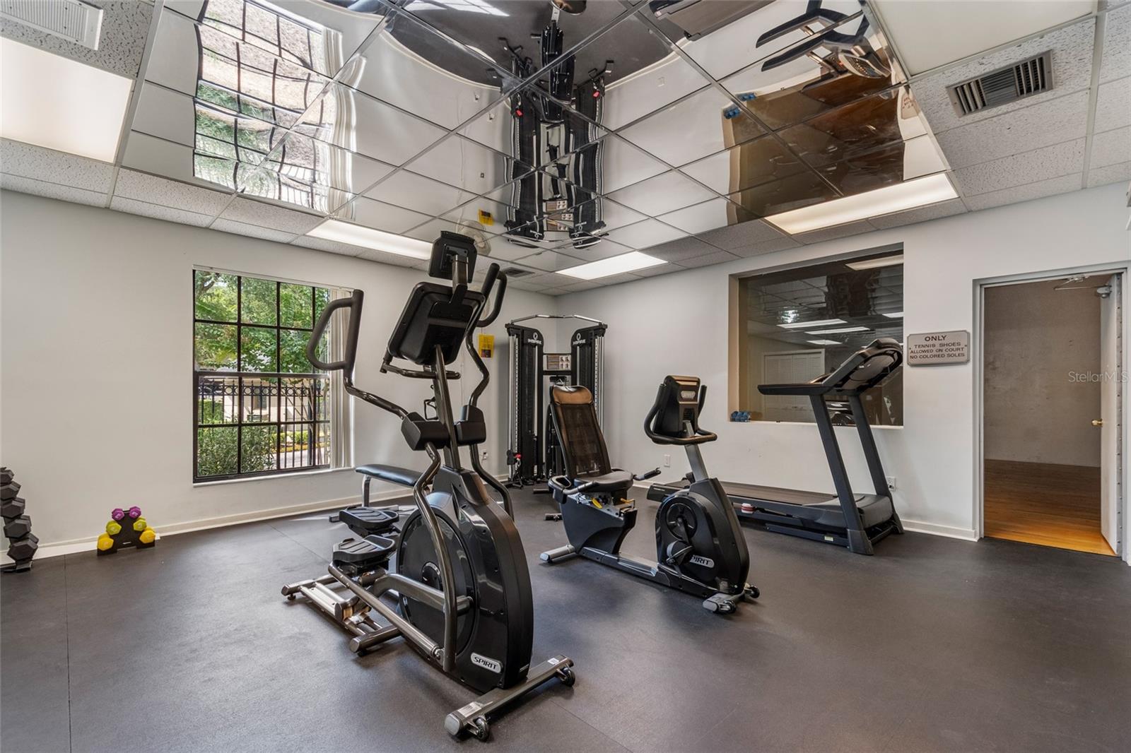 KENSINGTON PARK CONDO - Residential