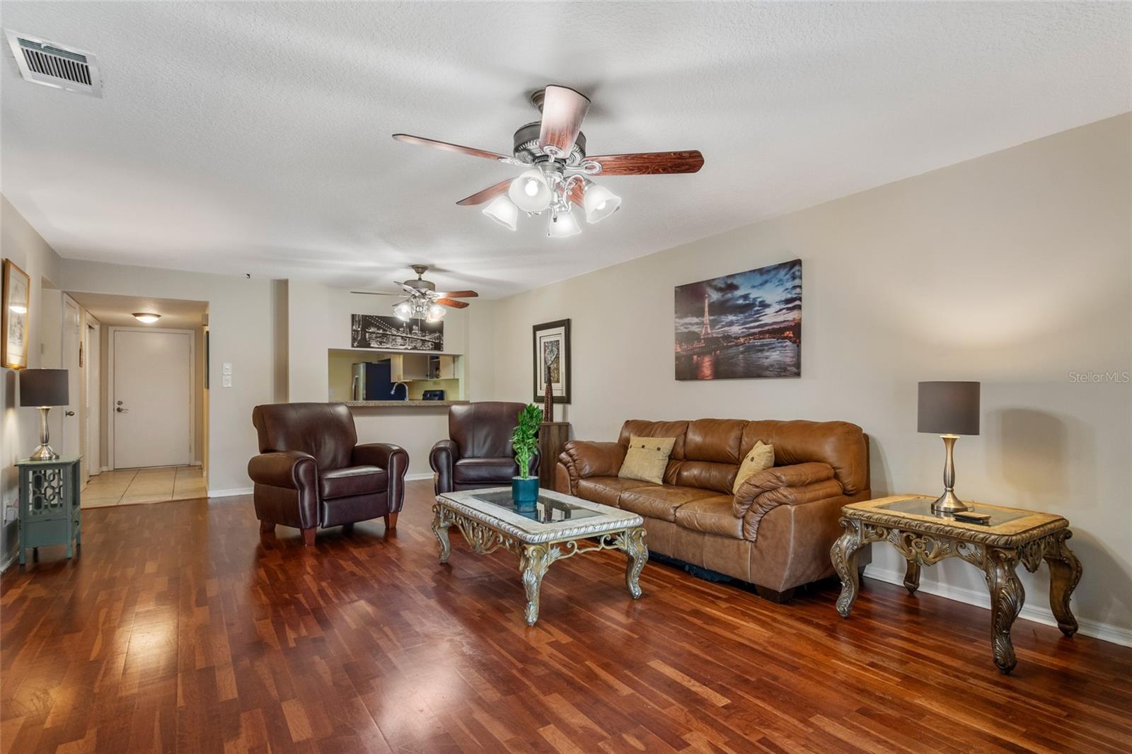 KENSINGTON PARK CONDO - Residential