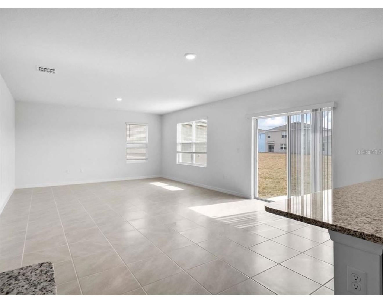 OAK POINTE SOUTH - Residential Lease