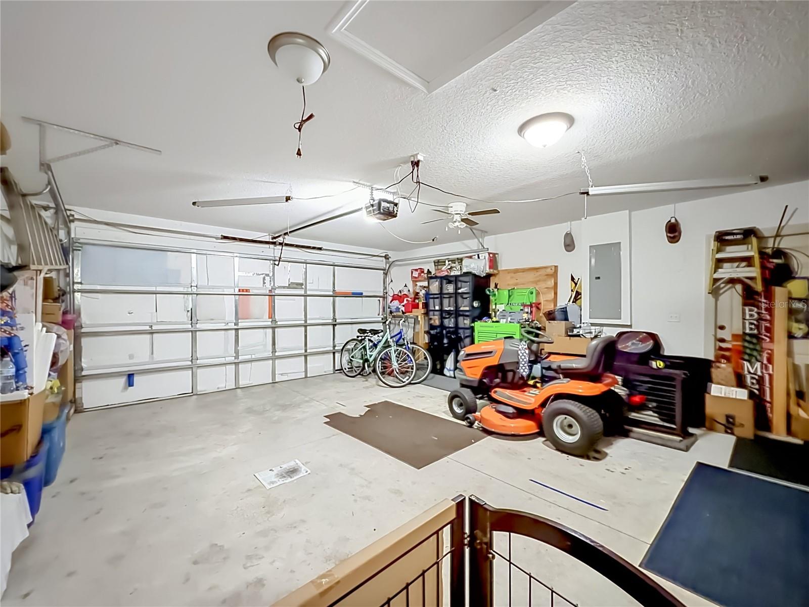 MARION OAKS UN 9 - Residential