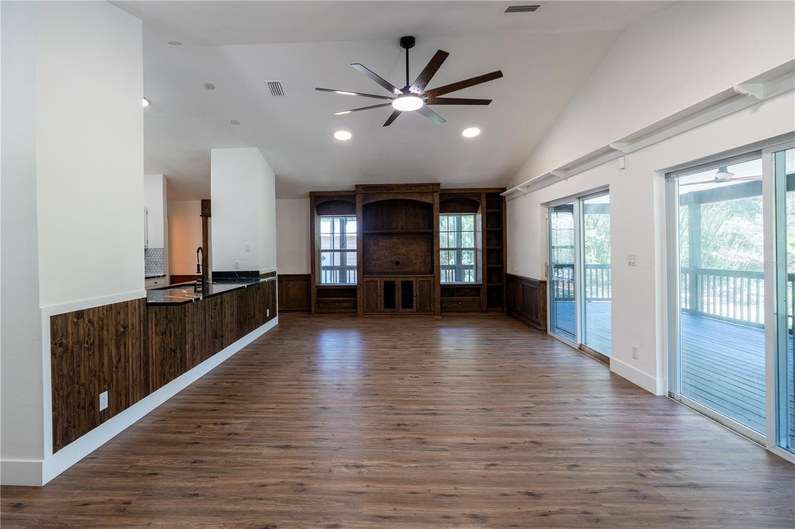ROLLING PINES - Residential
