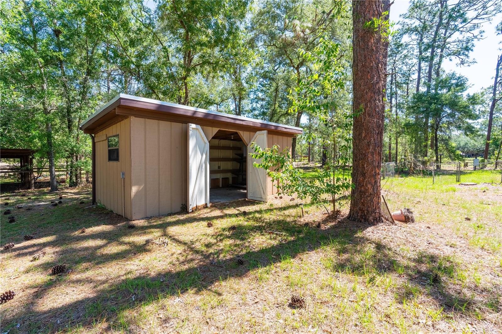 ROLLING PINES - Residential