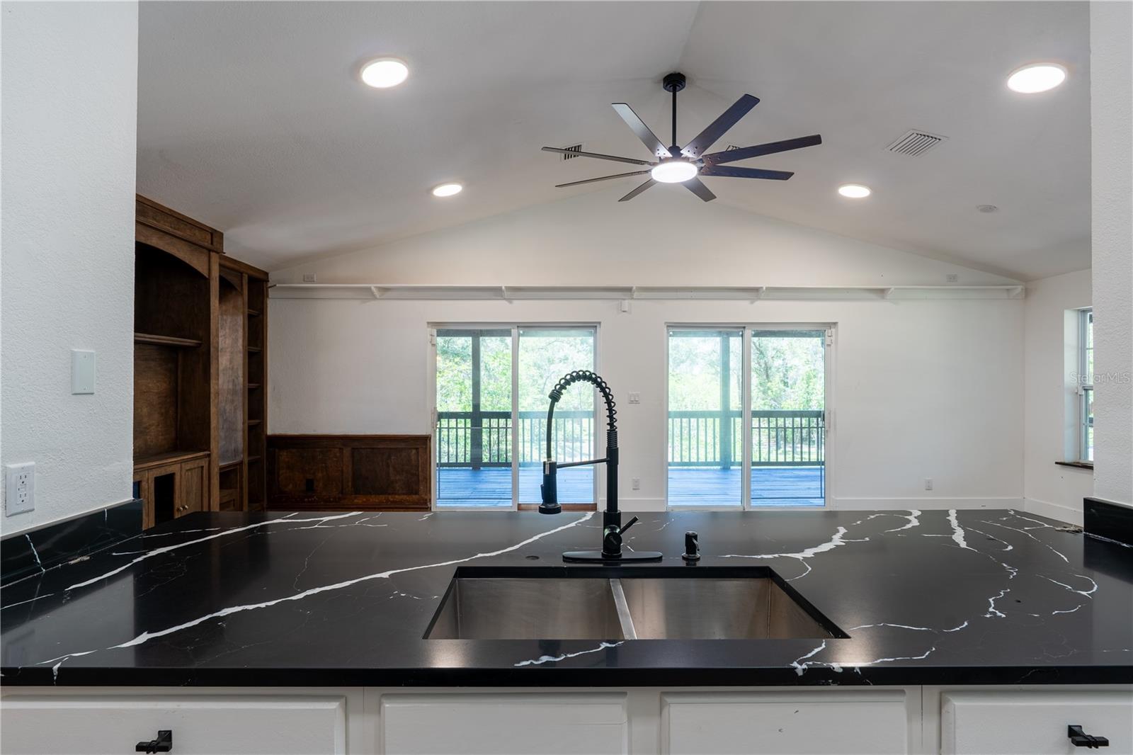 ROLLING PINES - Residential