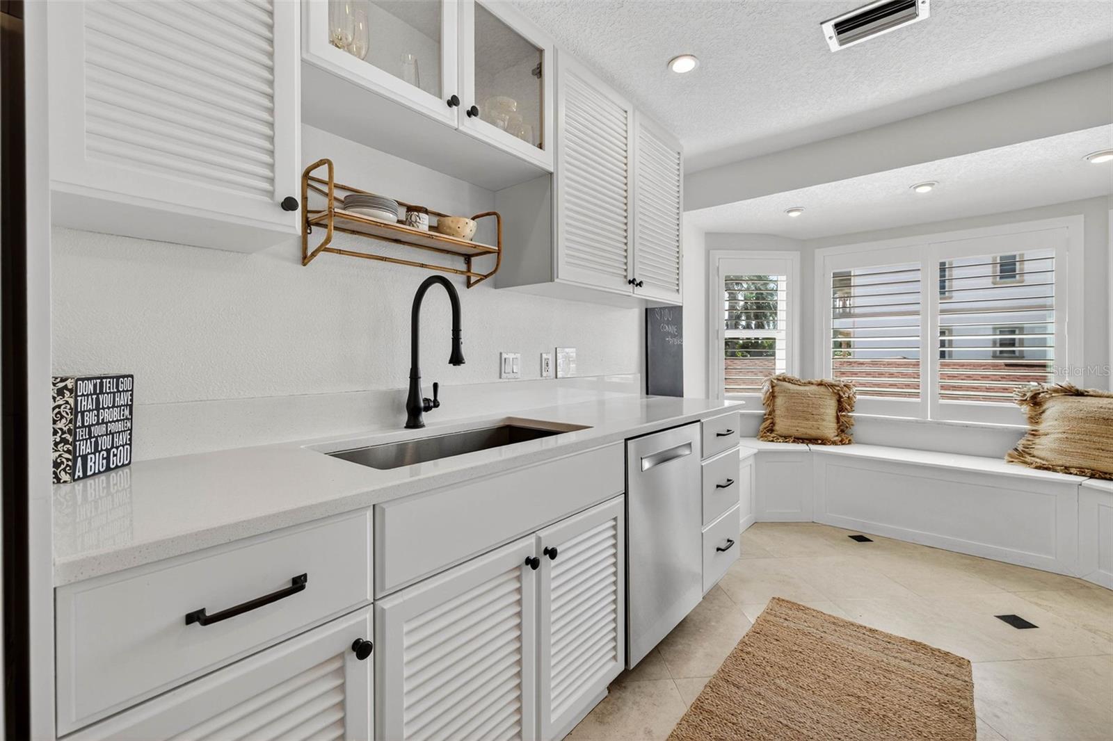 2605 HIBISCUS DRIVE W