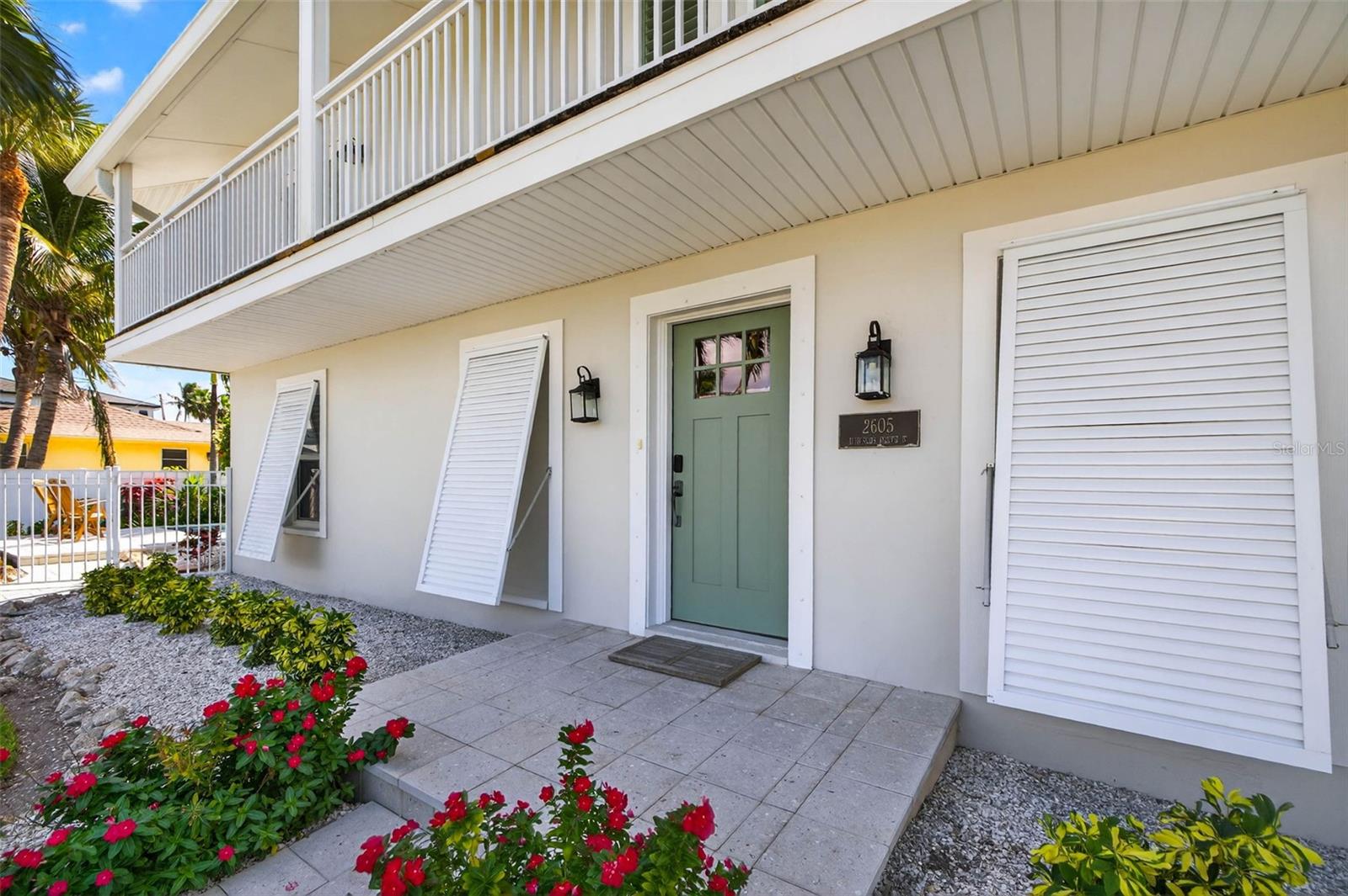 2605 HIBISCUS DRIVE W