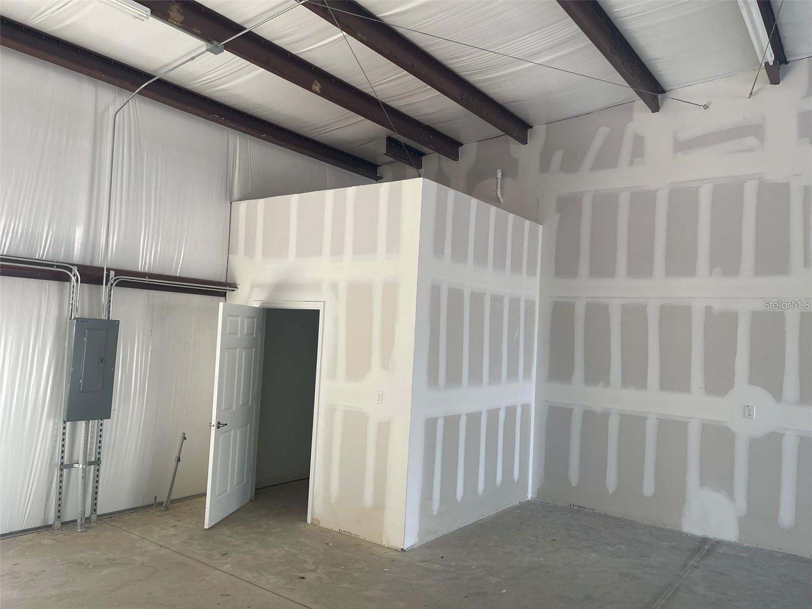 NORTH POINT PROFESSIONAL CENT - Commercial Lease