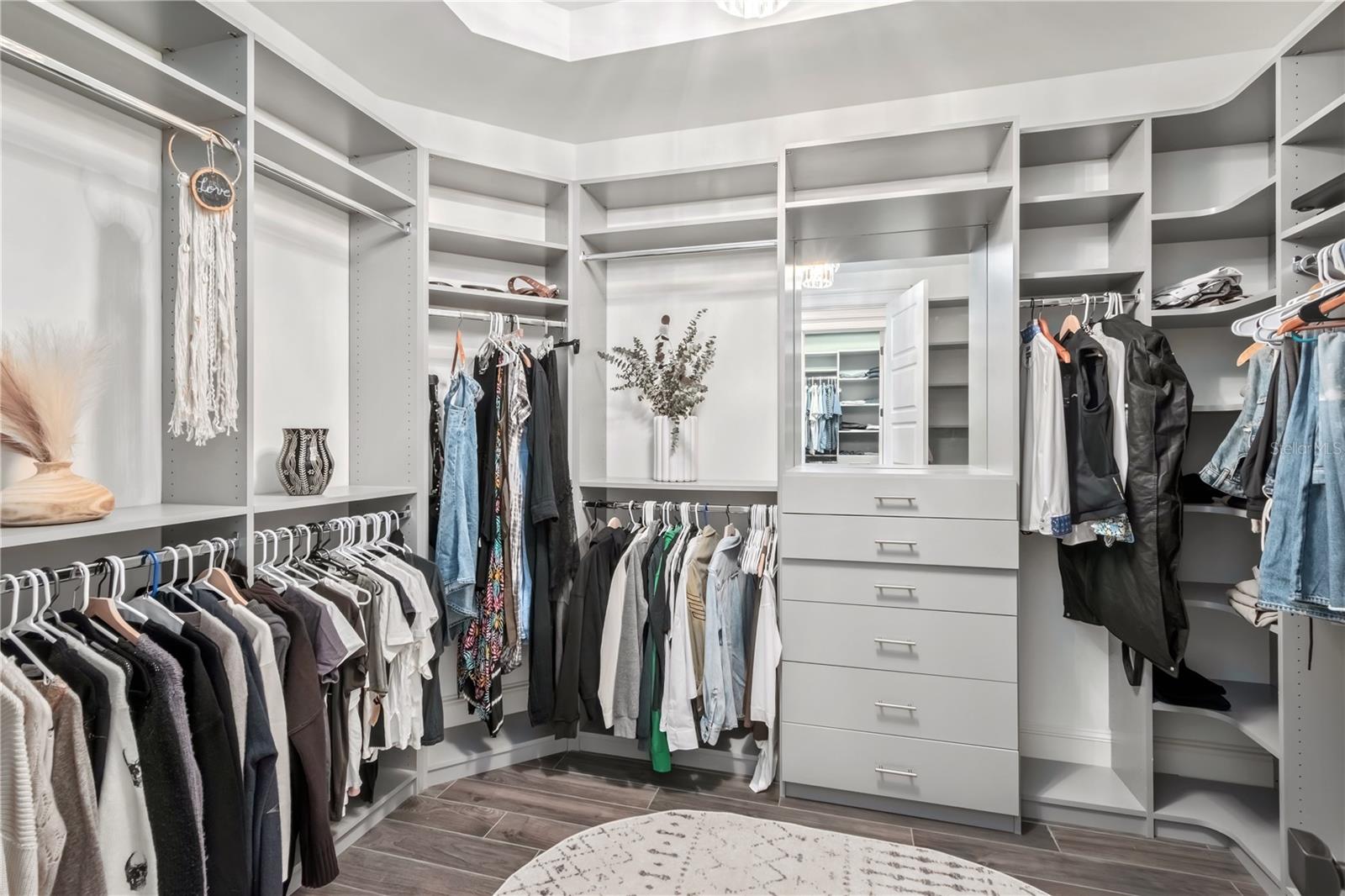 GOLDEN OCALA - Residential