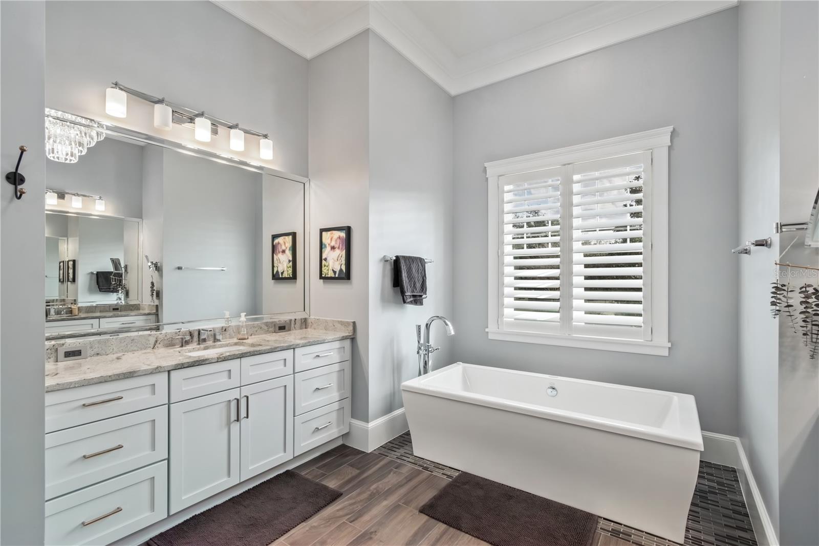 GOLDEN OCALA - Residential