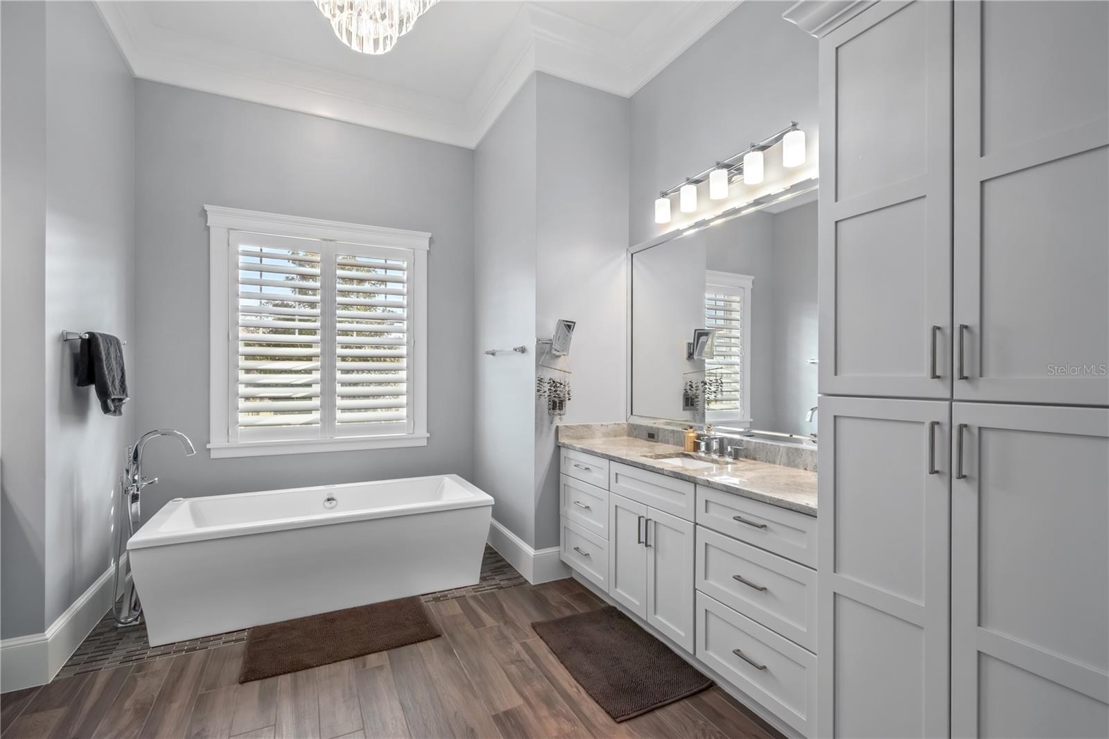 GOLDEN OCALA - Residential