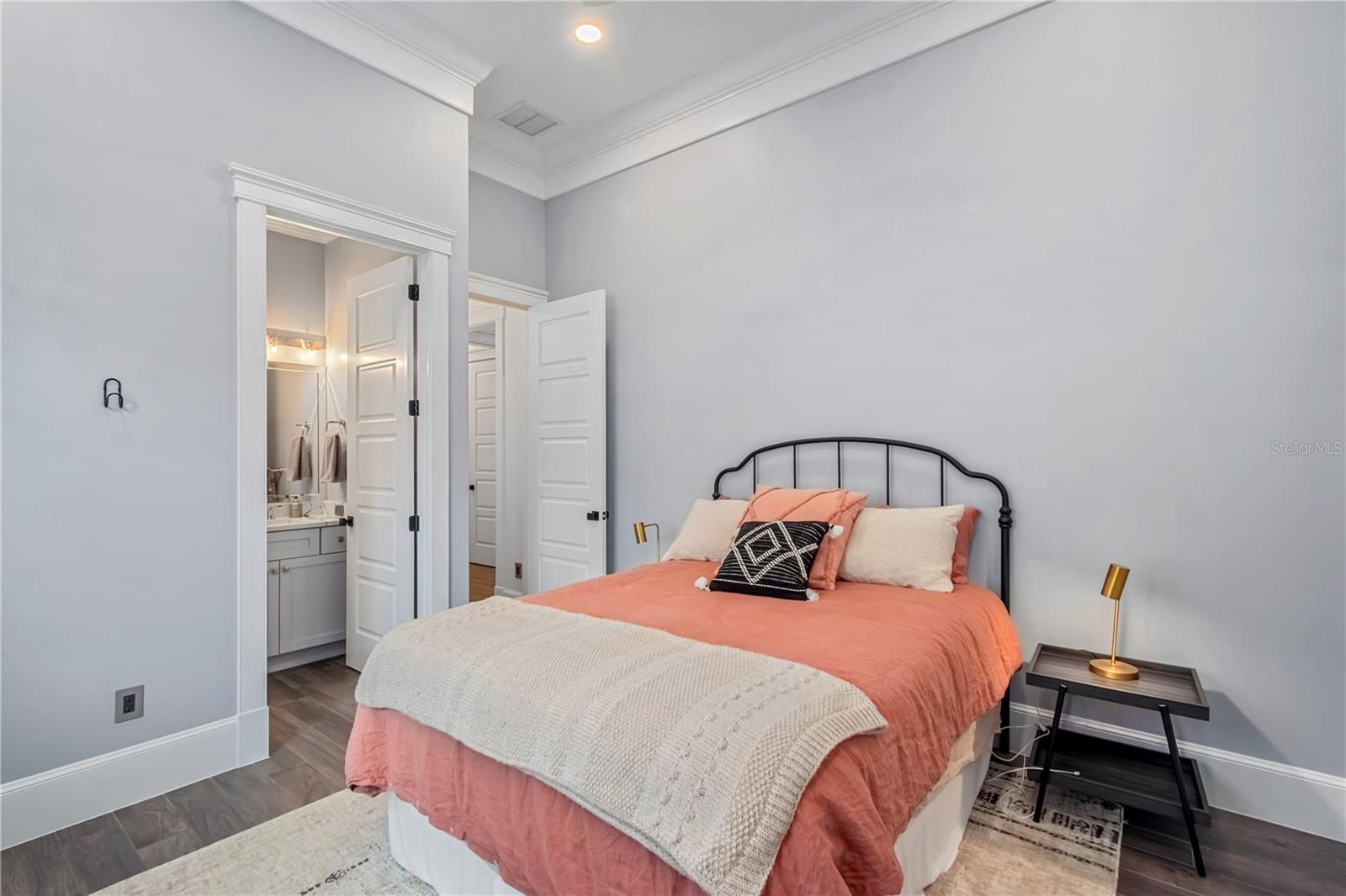 GOLDEN OCALA - Residential