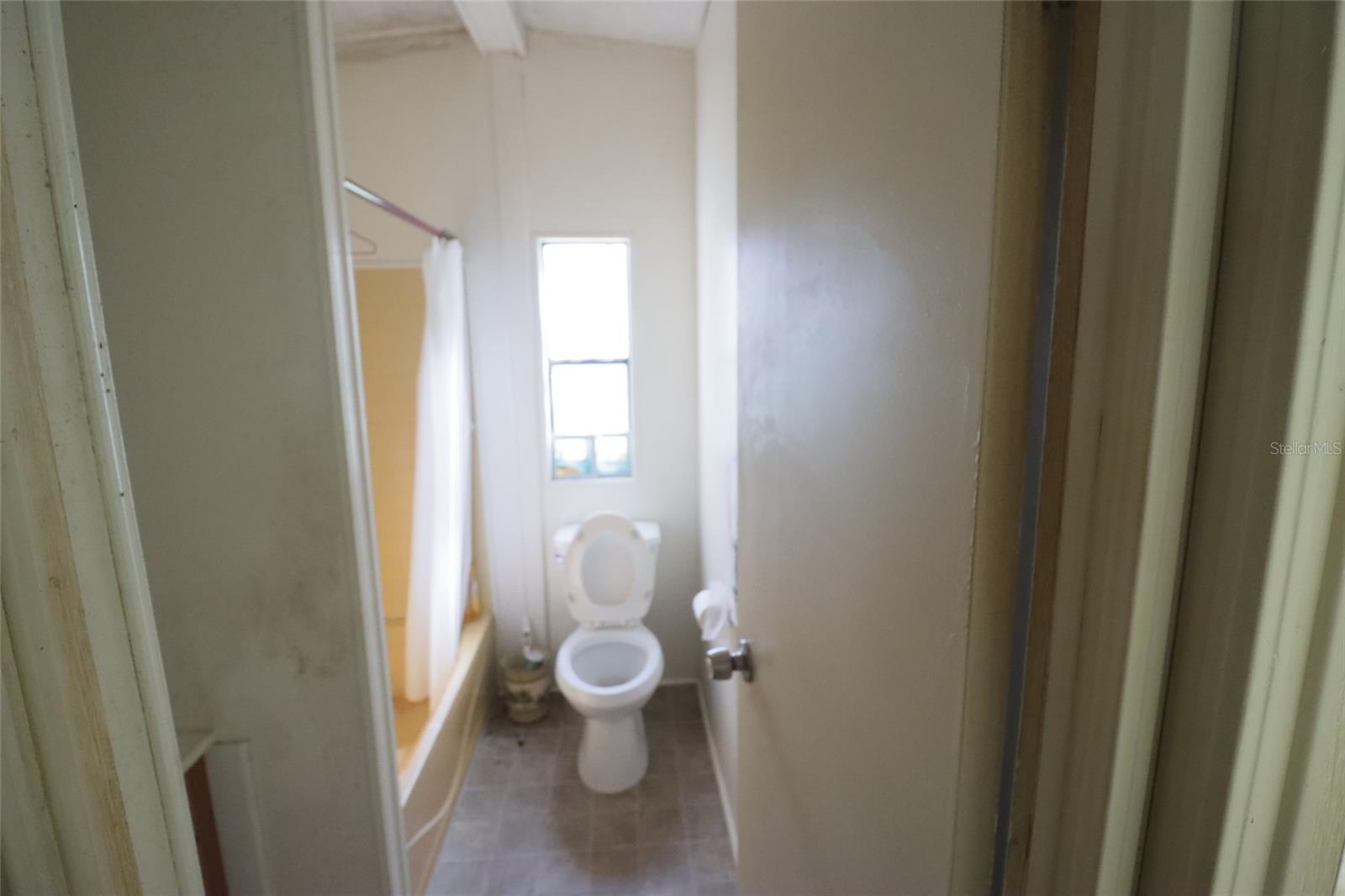 KERSHORES - Residential